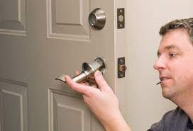 Mistakes to now before hiring a locksmith