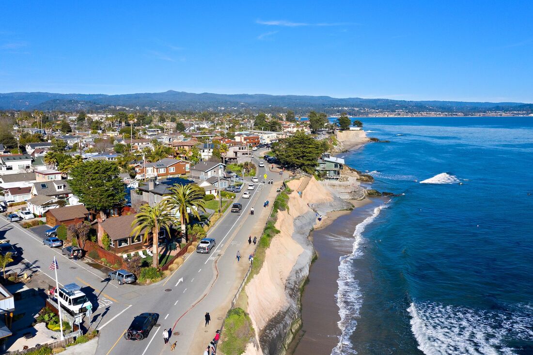Can I Find Vacation Rentals In Santa Cruz Near Harbors?